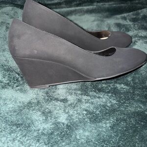 Women’s Black Wedge Pumps — Sleek Everyday Heels